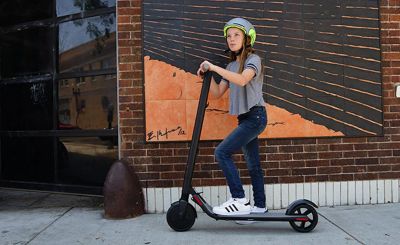 Лот: 11759054. Фото: 1. Электросамокат Ninebot KickScooter... Электросамокаты, гироскутеры, сигвеи