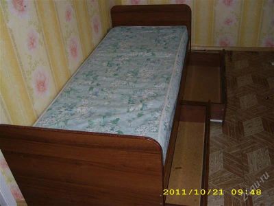 Лот: 1280160. Фото: 1. Кровать односпальная с двумя выдвижными... Кровати