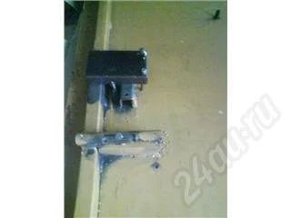 Лот: 303706. Фото: 1. дверь входная металлическая. Фурнитура, комплектующие
