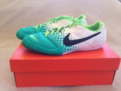 Лот: 9437403. Фото: 1. Кроссовки фирмы Nike размер 43. Кеды, кроссовки, слипоны