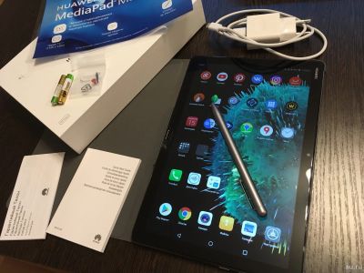 Лот: 13582681. Фото: 1. Планшет Huawei M5 Lite 10 + M-Pen... Планшеты