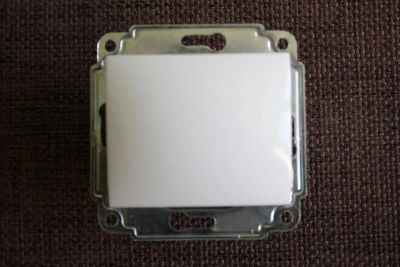 Лот: 5250259. Фото: 1. Выключатель электрический iEK... Другое освещение