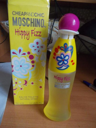 Лот: 7355914. Фото: 1. Cheap & Chic Hippy Fizz от Moschino... Женская парфюмерия