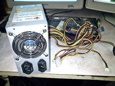 Лот: 5220723. Фото: 1. 3 Navipower 400 watt. 6 pin video... Корпуса, блоки питания
