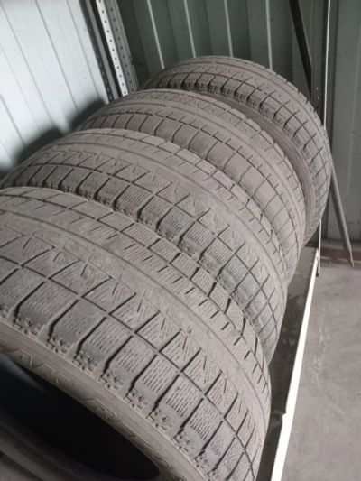 Лот: 21994562. Фото: 1. Шины Bridgestone Blizzak revo... Шины