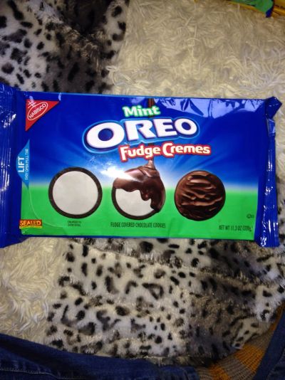 Лот: 4954493. Фото: 1. Печенье oreo mint fudge cremes. Печенье, вафли, пряники