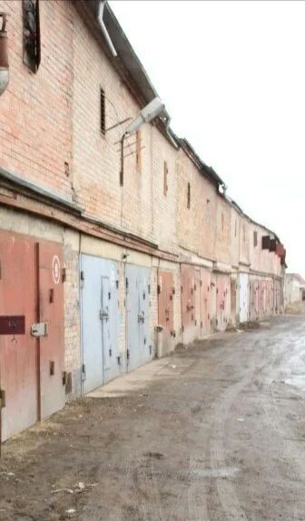 Лот: 10033915. Фото: 1. Сдам в аренду 2 уровневый капитальный... Гаражи, парковочные места