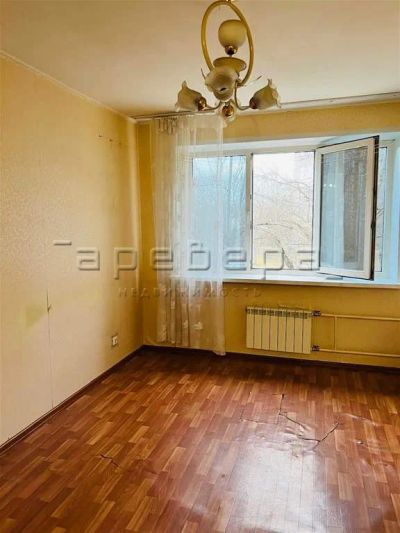 Лот: 20313490. Фото: 1. комната на ул. Семафорная - 257. Квартиры, студии