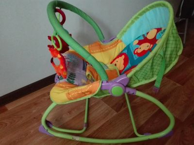 Лот: 8014536. Фото: 1. Шезлонг,детская качеля. Ходунки, прыгунки, качели
