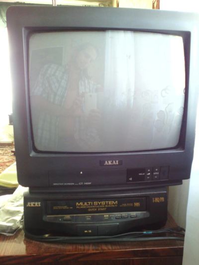 Лот: 6396457. Фото: 1. Телевизор и видеомагнитофон AKAI. Телевизоры