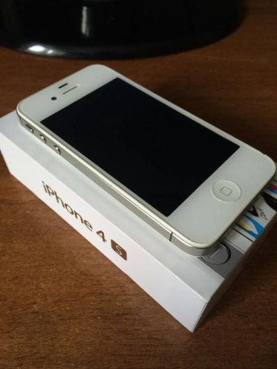 Лот: 8401518. Фото: 1. Apple Iphone 4s 8Gb. Смартфоны
