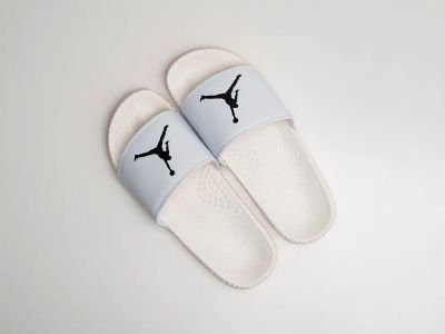 Лот: 20592385. Фото: 1. Сланцы Nike Air Jordan (30308). Кеды, кроссовки, слипоны