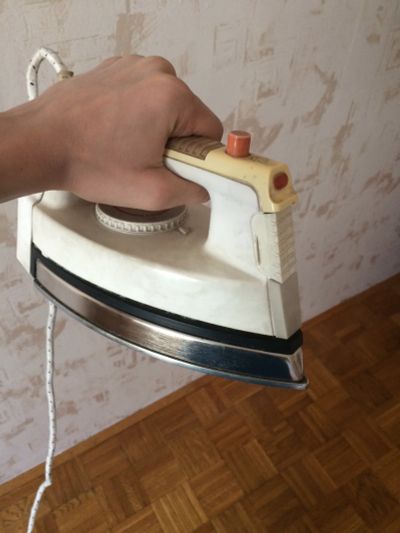 Лот: 14802627. Фото: 1. Утюг. Утюги, парогенераторы, отпариватели