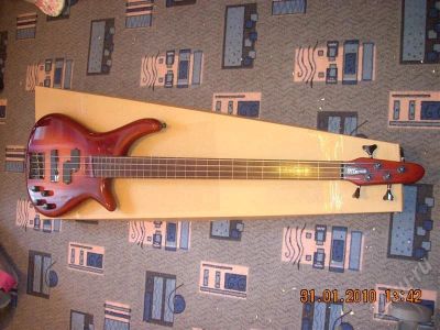Лот: 224573. Фото: 1. безладовый бас. Гитары