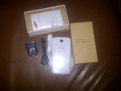 Лот: 4307542. Фото: 1. samsung galaxy s4. Смартфоны