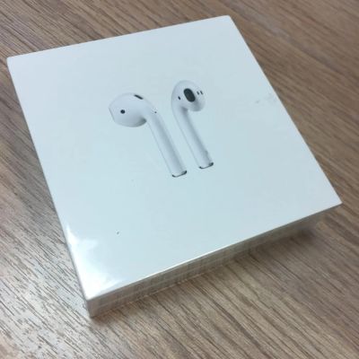 Лот: 8879076. Фото: 1. Беспроводная гарнитура AirPods. Наушники, гарнитуры