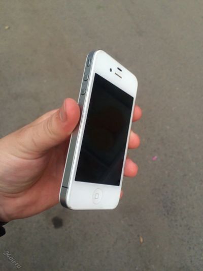 Лот: 5752285. Фото: 1. Iphone 4 8gb white. Смартфоны