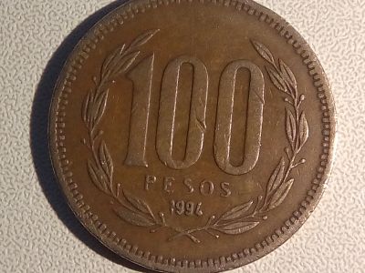 Лот: 15782777. Фото: 1. Монета Чили 100 песо. Америка