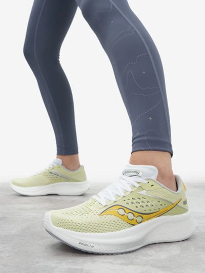 Лот: 24285945. Фото: 1. Кроссовки женские Saucony Ride... Кеды, кроссовки, слипоны