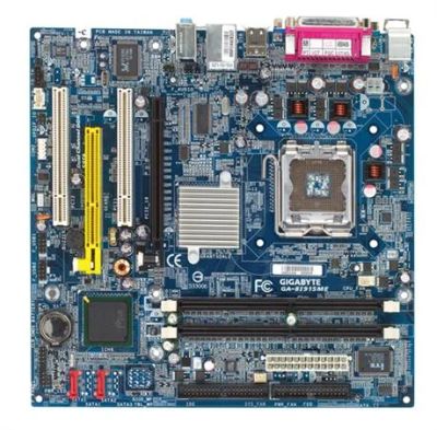 Лот: 5190093. Фото: 1. Gigabyte GA-8I915ME + проц Celeron... Материнские платы