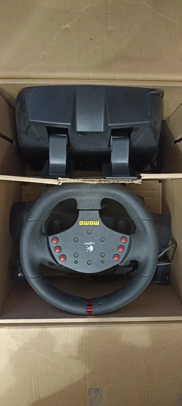 Лот: 19958427. Фото: 1. logitech momo racing. Рули, джойстики