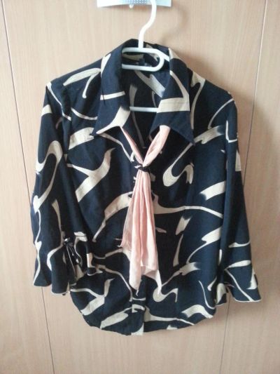 Лот: 6638051. Фото: 1. Блузка с шарфиком. Блузы, рубашки, водолазки