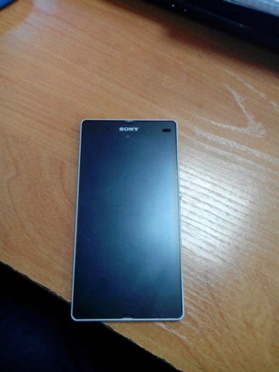 Лот: 5032498. Фото: 1. Sony Xperia Z. Смартфоны