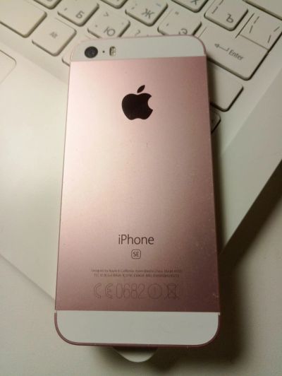 Лот: 18600551. Фото: 1. iPhone se (1-го поколения). Смартфоны