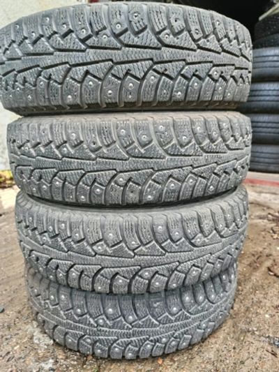 Лот: 25639918. Фото: 1. Шины r13 175 70 nokian. Шины