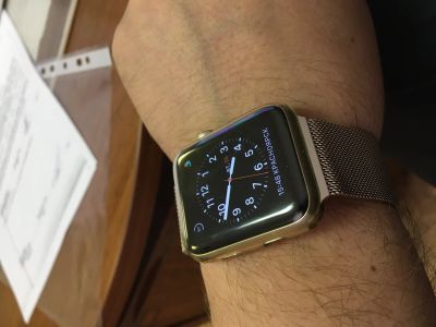 Лот: 12151522. Фото: 1. apple watch series 2 gold aluminum... Смарт-часы, фитнес-браслеты, аксессуары