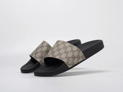 Лот: 21170467. Фото: 1. Сланцы Gucci. Шлепанцы, сланцы