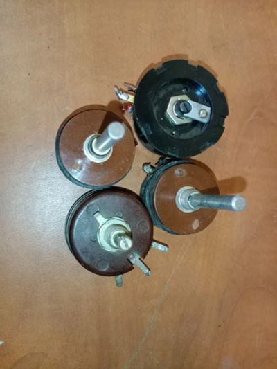 Лот: 25906130. Фото: 1. Потенциометры. Резисторы