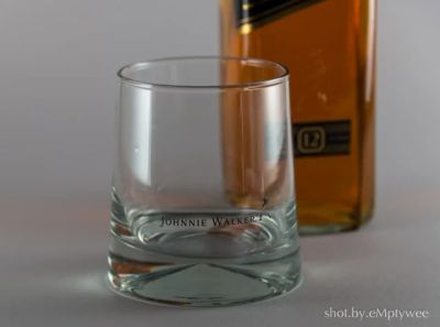 Лот: 5390327. Фото: 1. Фирменный стакан для виски Johnnie... Кружки, стаканы, бокалы