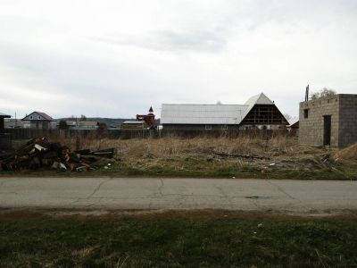 Лот: 7561488. Фото: 1. Земля в д.Есаулово, в самой деревне... Земельные участки