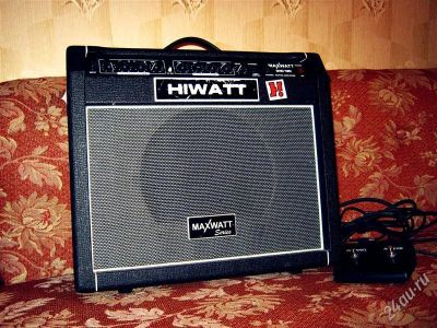 Лот: 1976532. Фото: 1. комбо-усилитель hiwatt maxwatt... Гитарные эффекты и комбоусилители