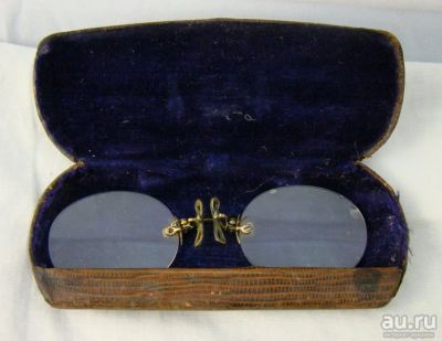 Лот: 11192408. Фото: 1. Пенсне старинное в футляре (R451... Другое (антиквариат)