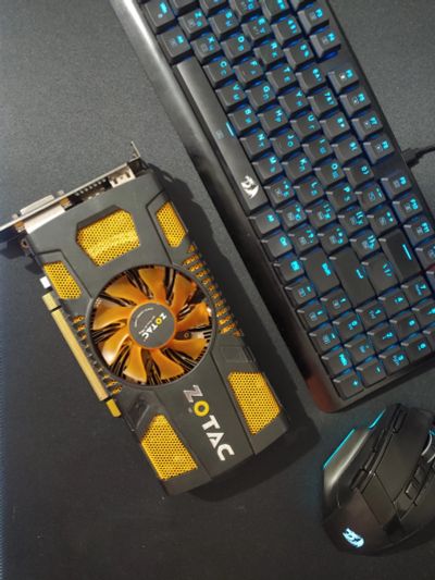 Лот: 19847950. Фото: 1. Видеокарта игровая gtx 560, 1gb. Видеокарты