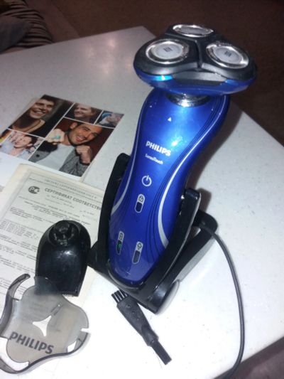 Лот: 15492639. Фото: 1. Электробритва Philips SensoTouch... Укладка и стрижка волос, бритьё, эпиляция