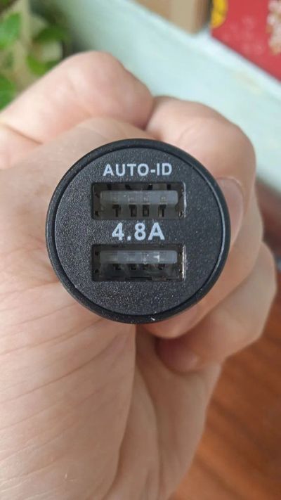 Лот: 22170982. Фото: 1. Прикуриватель и USB переходник. Разъёмы