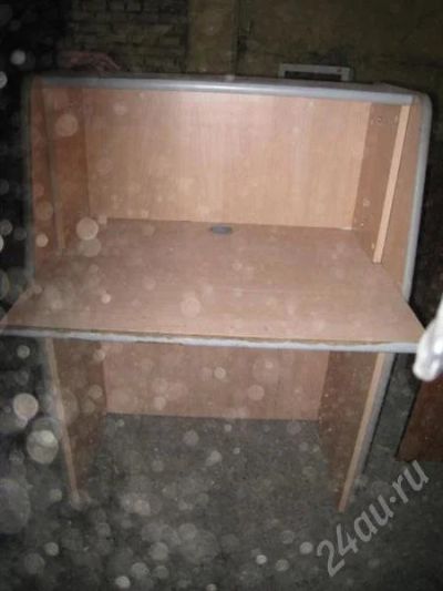 Лот: 344926. Фото: 1. Продам секретер светлый. Красноярск