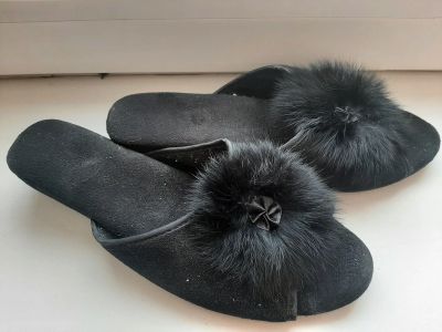 Лот: 25332837. Фото: 1. Тапочки женские нарядные 25,5... Домашняя обувь