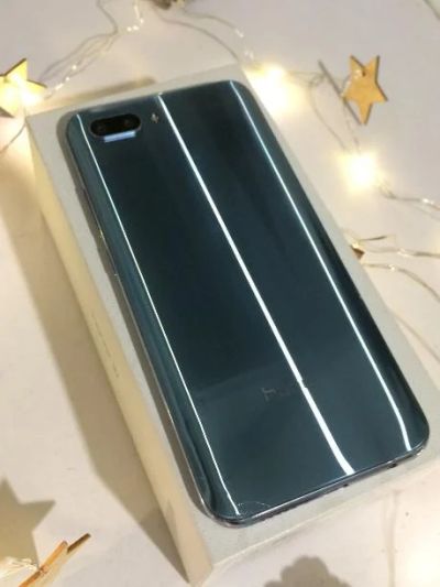 Лот: 18387875. Фото: 1. Honor 10. Смартфоны