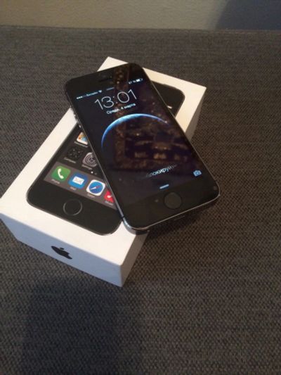 Лот: 5176633. Фото: 1. iPhone 5s spase grey 16gb . A1457... Смартфоны