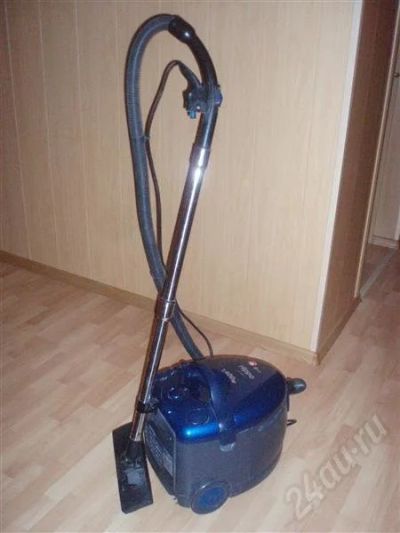 Лот: 284563. Фото: 1. Моющий пылесос LG HIPPO 1400W. Пылесосы, паровые швабры