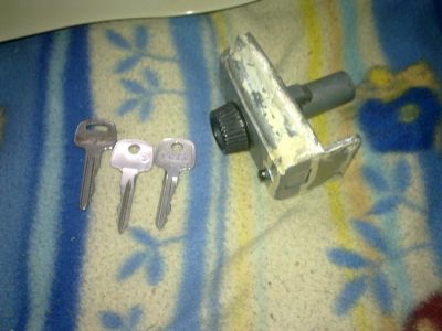 Лот: 3027988. Фото: 1. Замок с ключами. Замки
