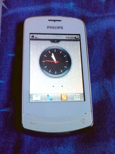 Лот: 3793516. Фото: 1. Надёжный Philips Xenium X518 с... Кнопочные мобильные телефоны