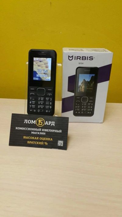Лот: 10759343. Фото: 1. Телефон Irbis SF04. В комплекте... Кнопочные мобильные телефоны