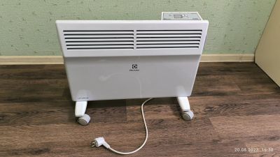 Лот: 20724224. Фото: 1. Electrolux ECH обогреватель. Обогреватели бытовые