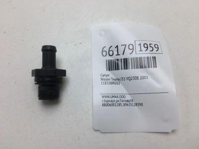 Лот: 20404357. Фото: 1. Сапун Nissan Teana 2003 118106N202... Двигатель и элементы двигателя