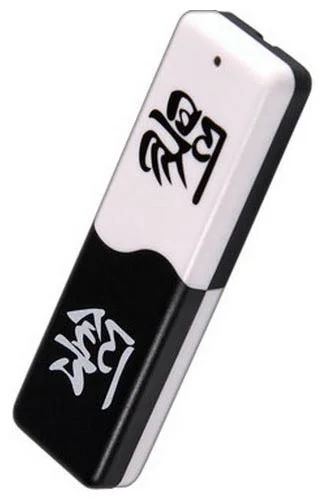 Лот: 4550565. Фото: 1. Флеш-накопитель USB2.0 16Gb QUMO... USB-флеш карты